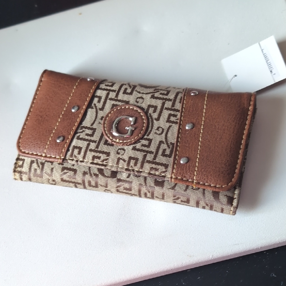 New With Tags Brown and Tan Wallet with Multiple Slots For Credit Card